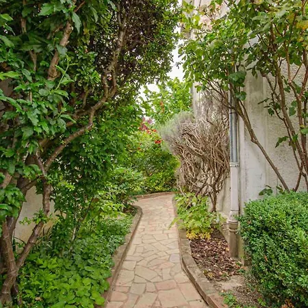 Le Petit Jardin Sanceen Vakantiehuis Saint-Julien-les-Villas